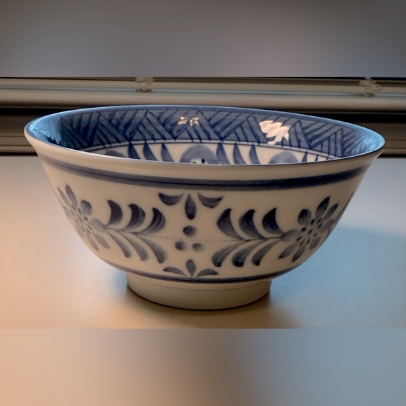 Signed Blue and White Porcelain Serving Bowl - Picture 11 of 14